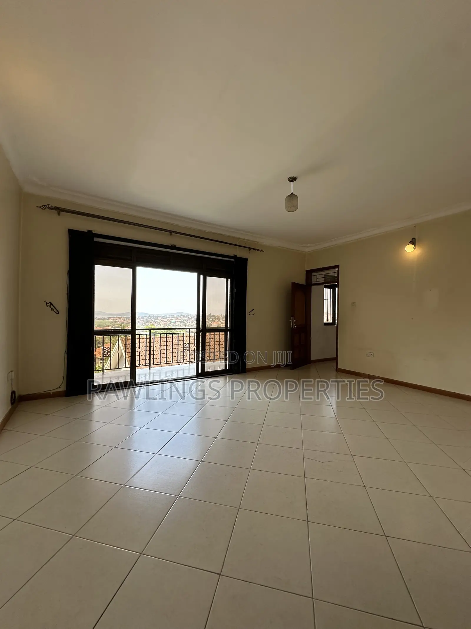 3bdrm Apartment in Kiwafu, Makindye for rent in Makindye