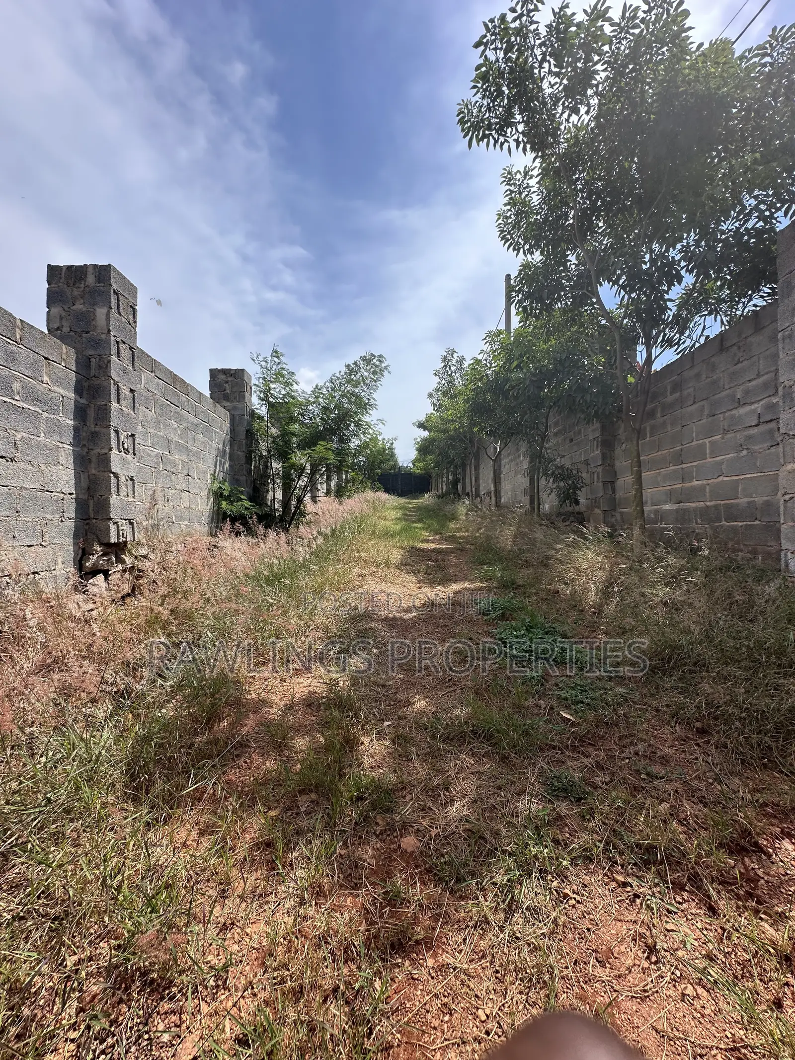 11 Decimal Residential Plot for Sale in Kiwafu Kansanga in Makindye