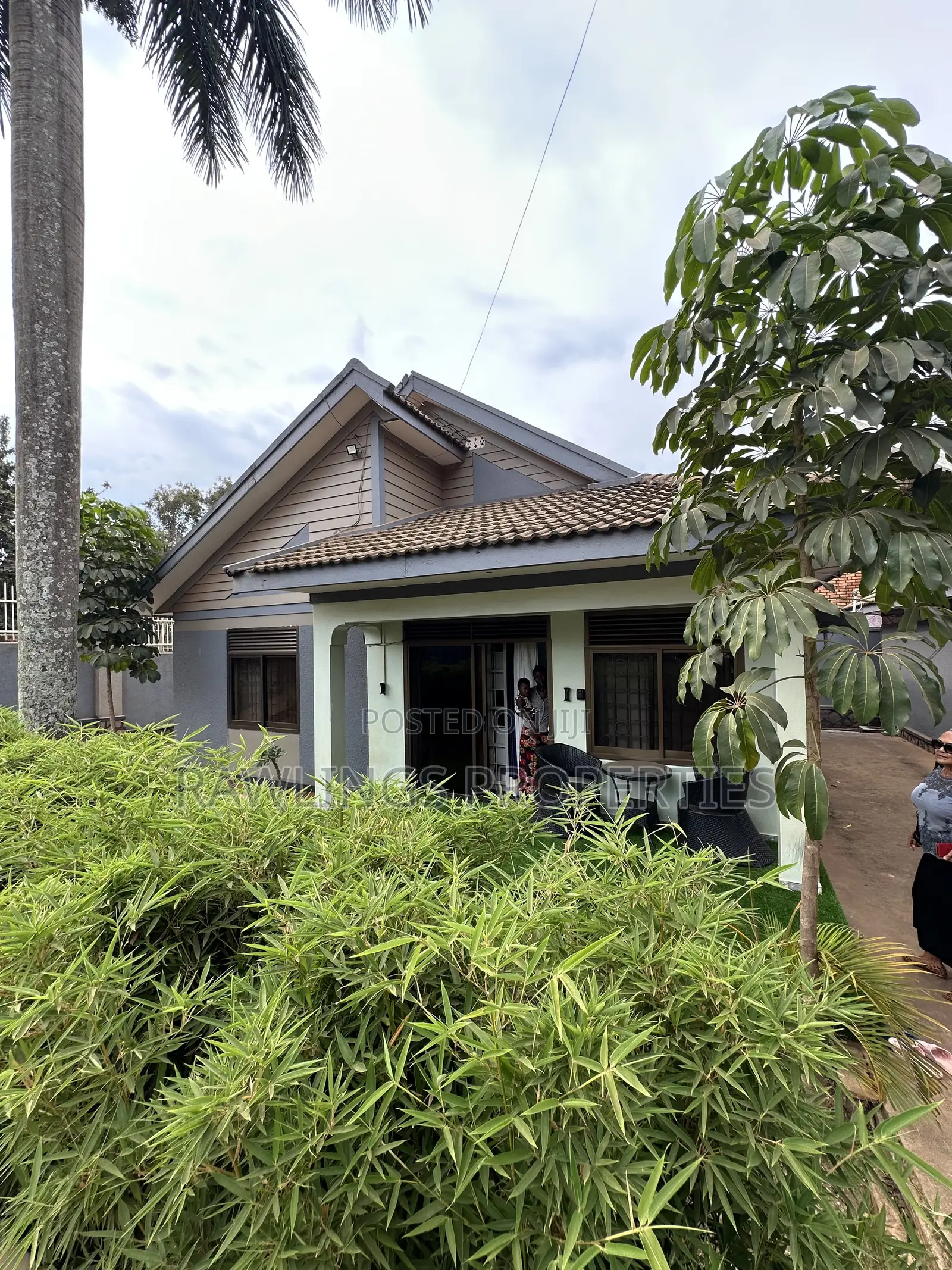 Furnished 3bdrm Bungalow in Kaungi, Makindye for rent in Makindye
