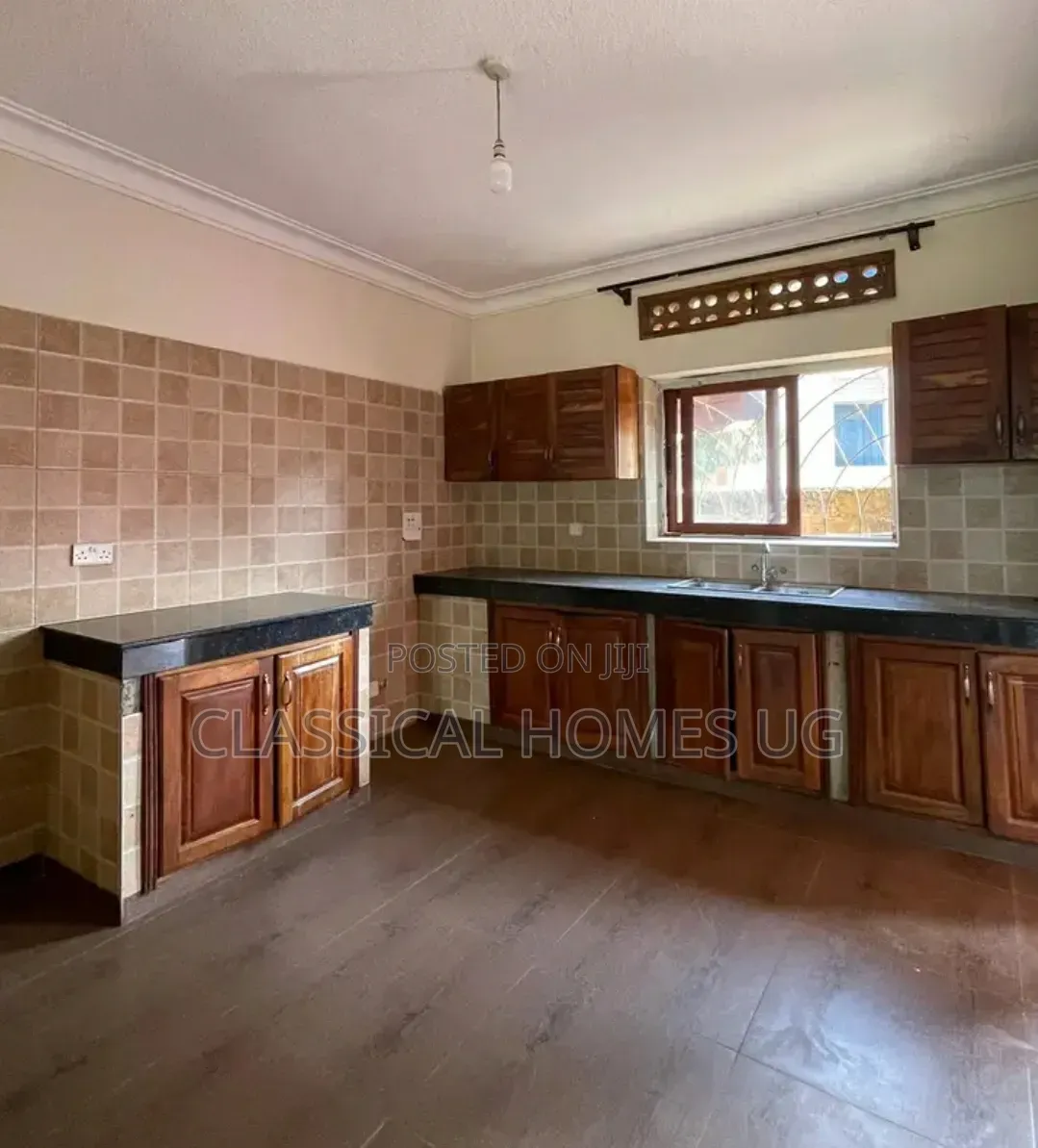 3bdrm Apartment in Komamboga, Central Division for rent in Central Division