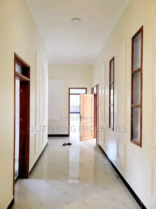 3bdrm Bungalow in Makindye, Central Division for rent in Central Division