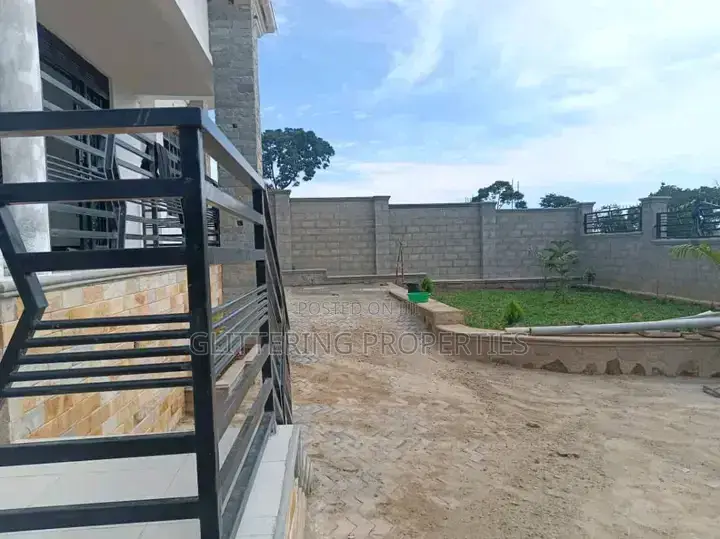 3bdrm Bungalow in Makindye, Central Division for rent in Central Division