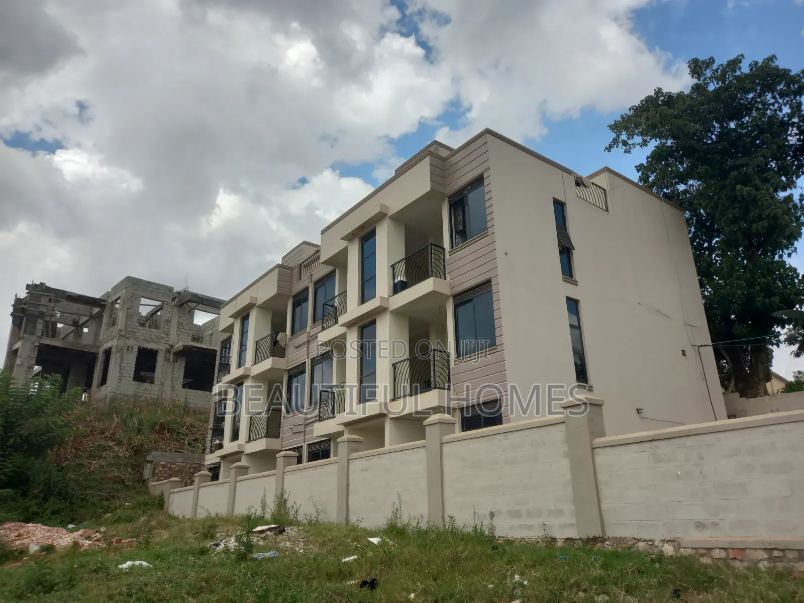 Furnished 1bdrm Condo in Kira for sale in Kira
