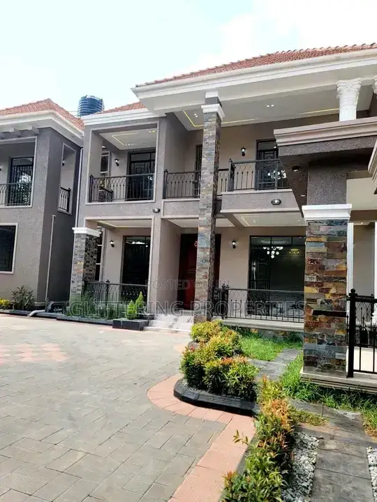 4bdrm Duplex in Lweza Kiggo, Central Division for rent in Central Division