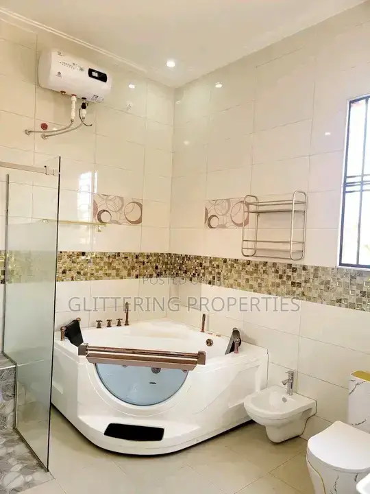 4bdrm Duplex in Lweza Kiggo, Central Division for rent in Central Division