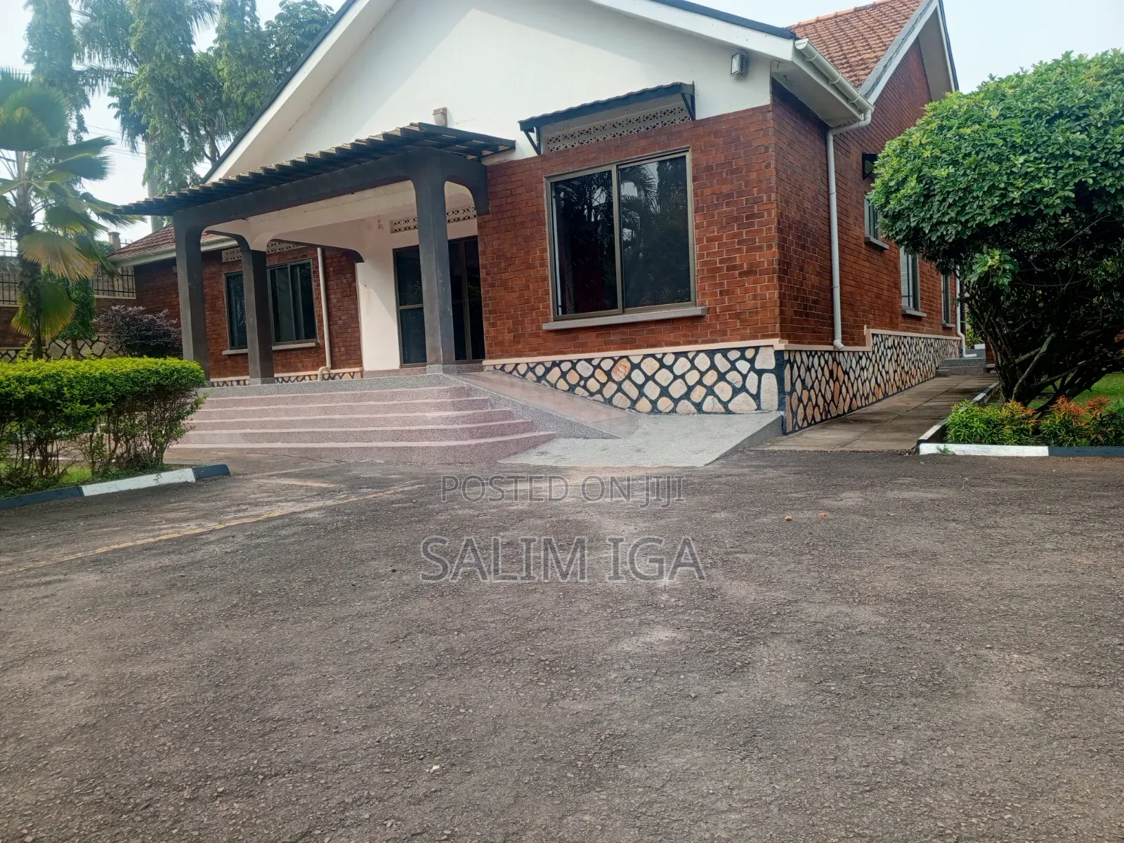 4bdrm Bungalow in Kololo Property, Central Division for rent in Central Division