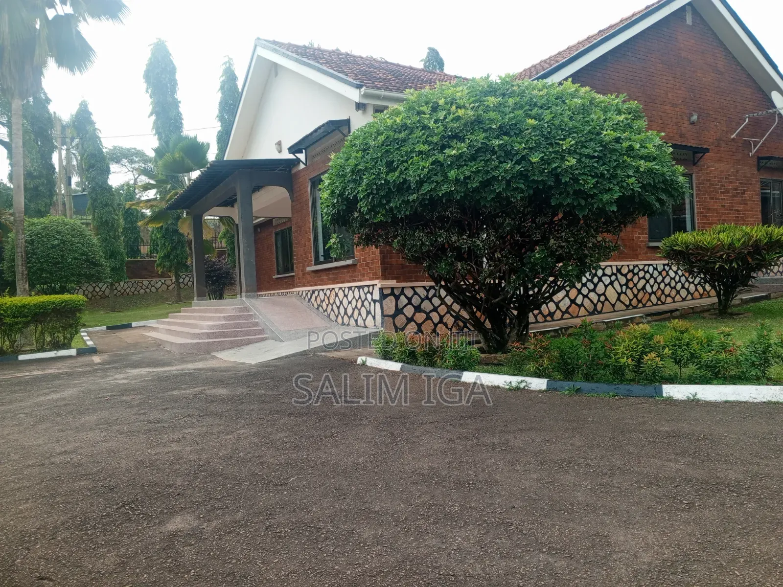 4bdrm Bungalow in Kololo Property, Central Division for rent in Central Division