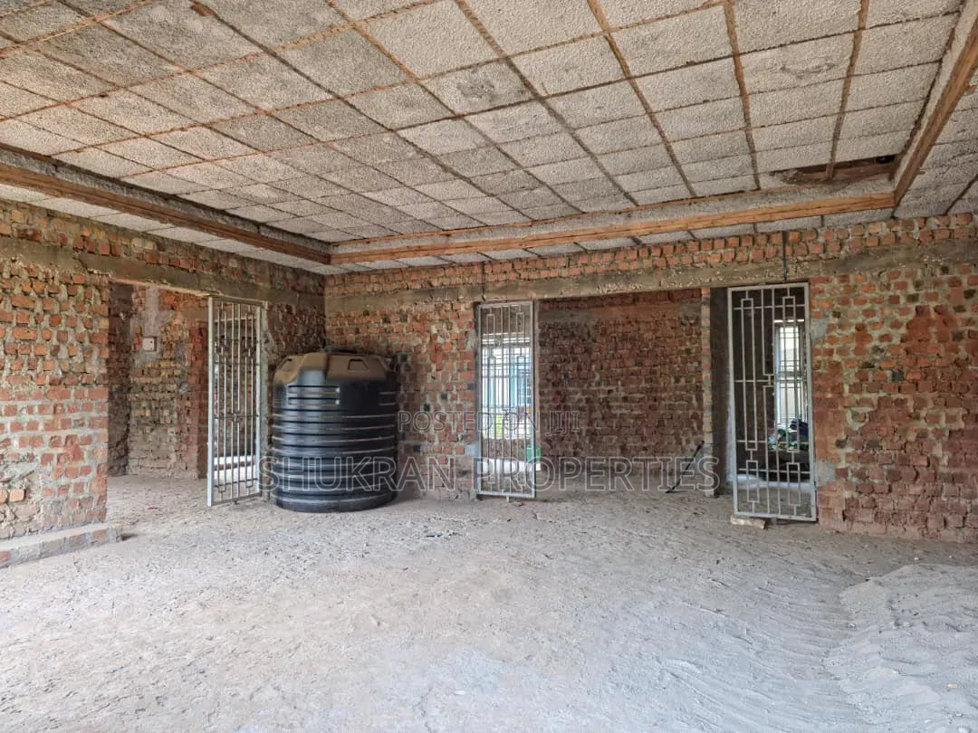5bdrm House in Najjera, Central Division for sale in Central Division