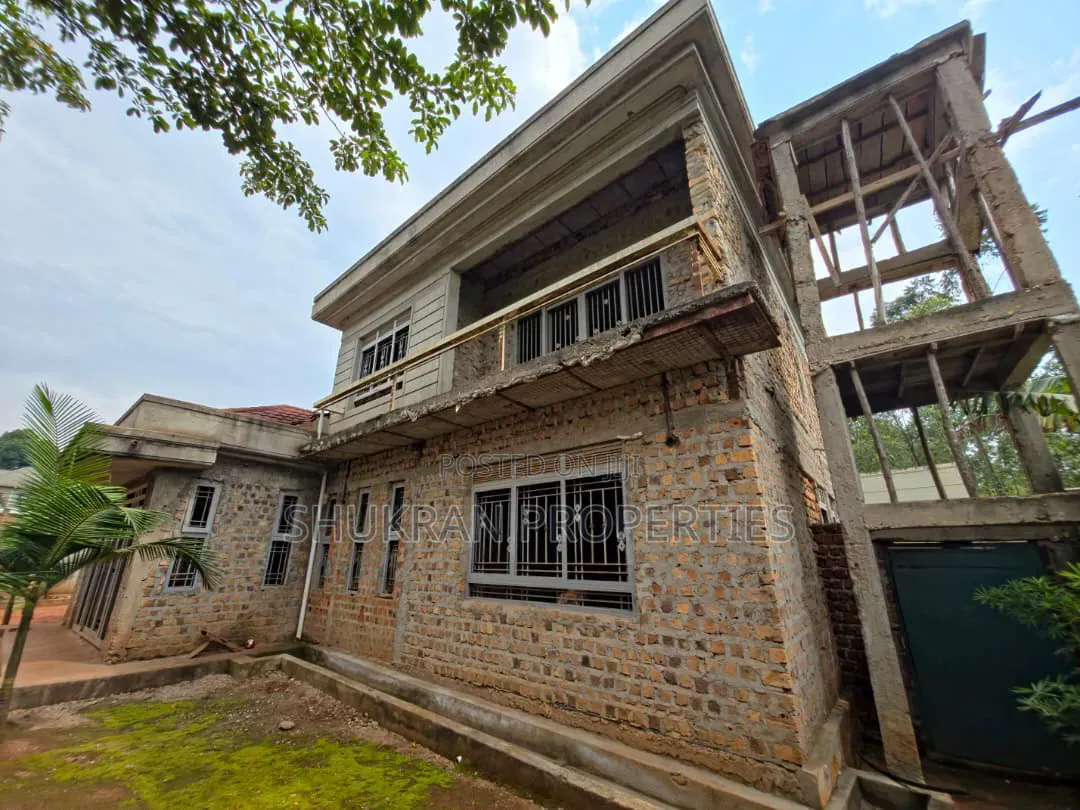 5bdrm House in Najjera, Central Division for sale in Central Division