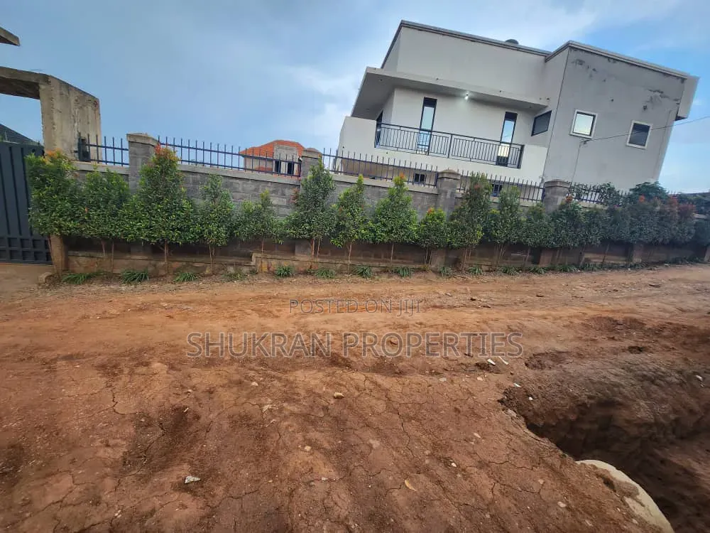 5bdrm House in Najjera, Central Division for sale in Central Division