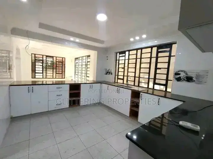 4bdrm Duplex in Makindye, Central Division for rent in Central Division