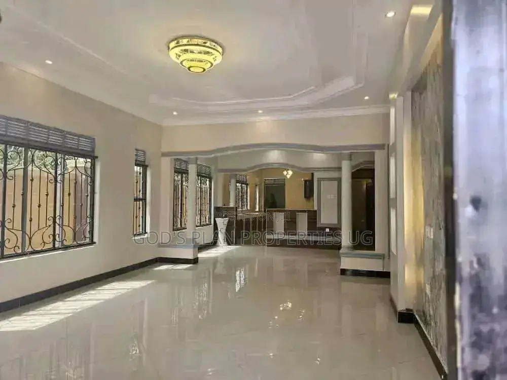 3bdrm Block of Flats in Kansanga Estate, Central Division for rent in Central Division