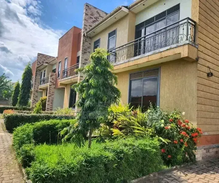 3bdrm Villa in Muyenga, Central Division for rent in Central Division