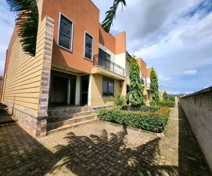 3bdrm Villa in Muyenga, Central Division for rent in Central Division