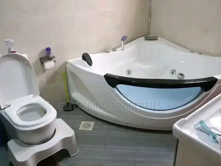 4bdrm Duplex in Bugoloobi, Central Division for rent in Central Division