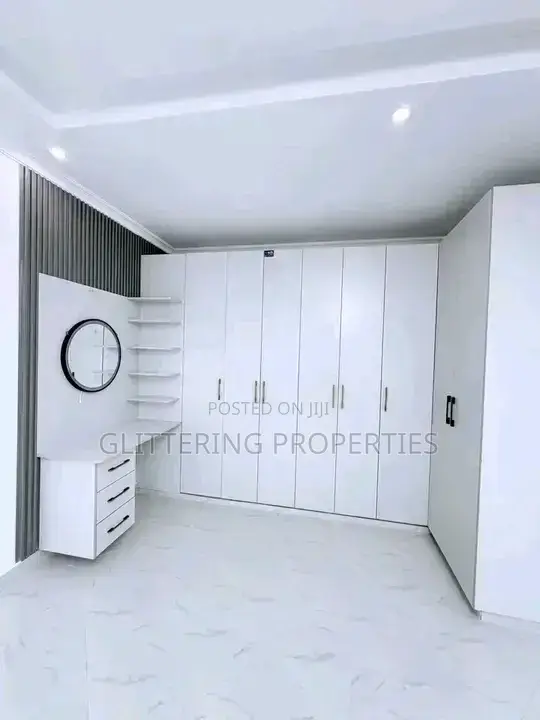 4bdrm Duplex in Bugoloobi, Central Division for rent in Central Division