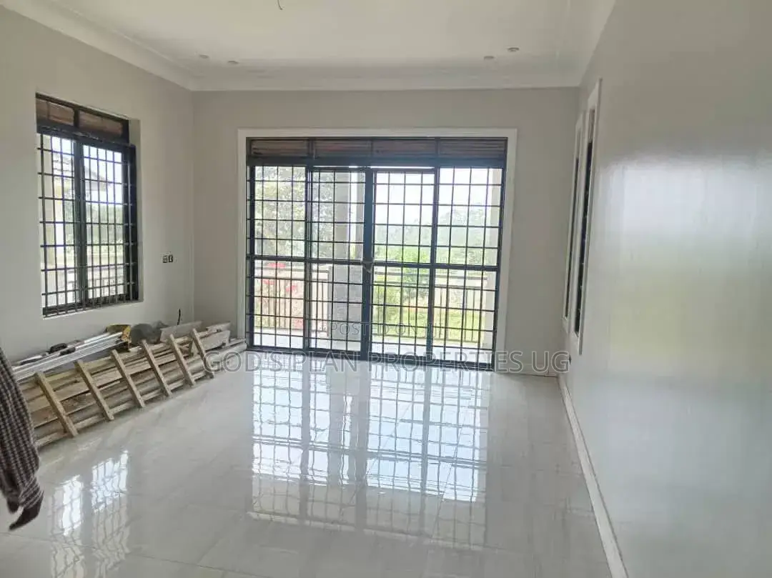2bdrm Apartment in Lubaga Estate, Central Division for rent in Central Division