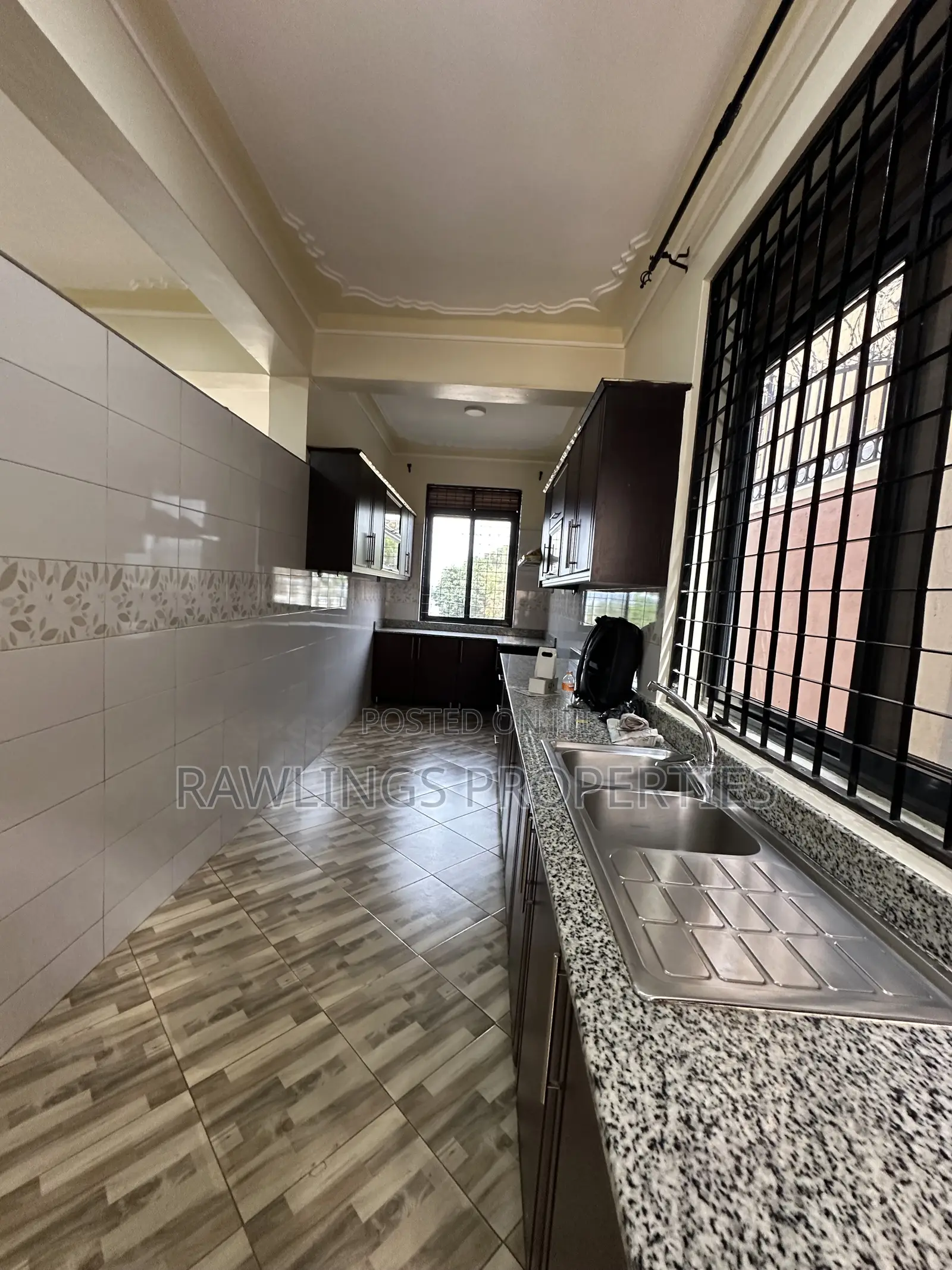 5bdrm Mansion in Diplomat, Makindye for rent in Makindye