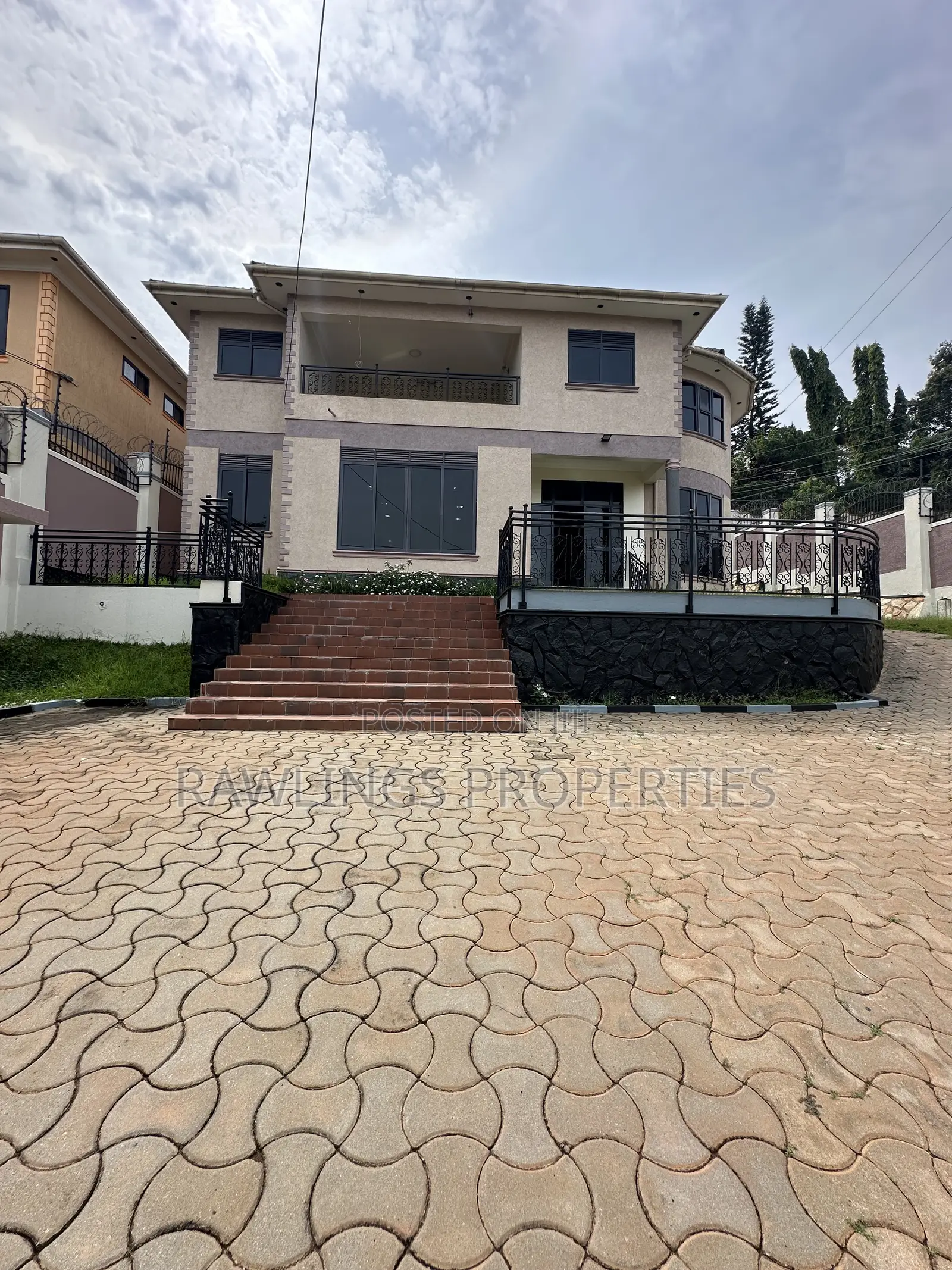 5bdrm Mansion in Diplomat, Makindye for rent in Makindye