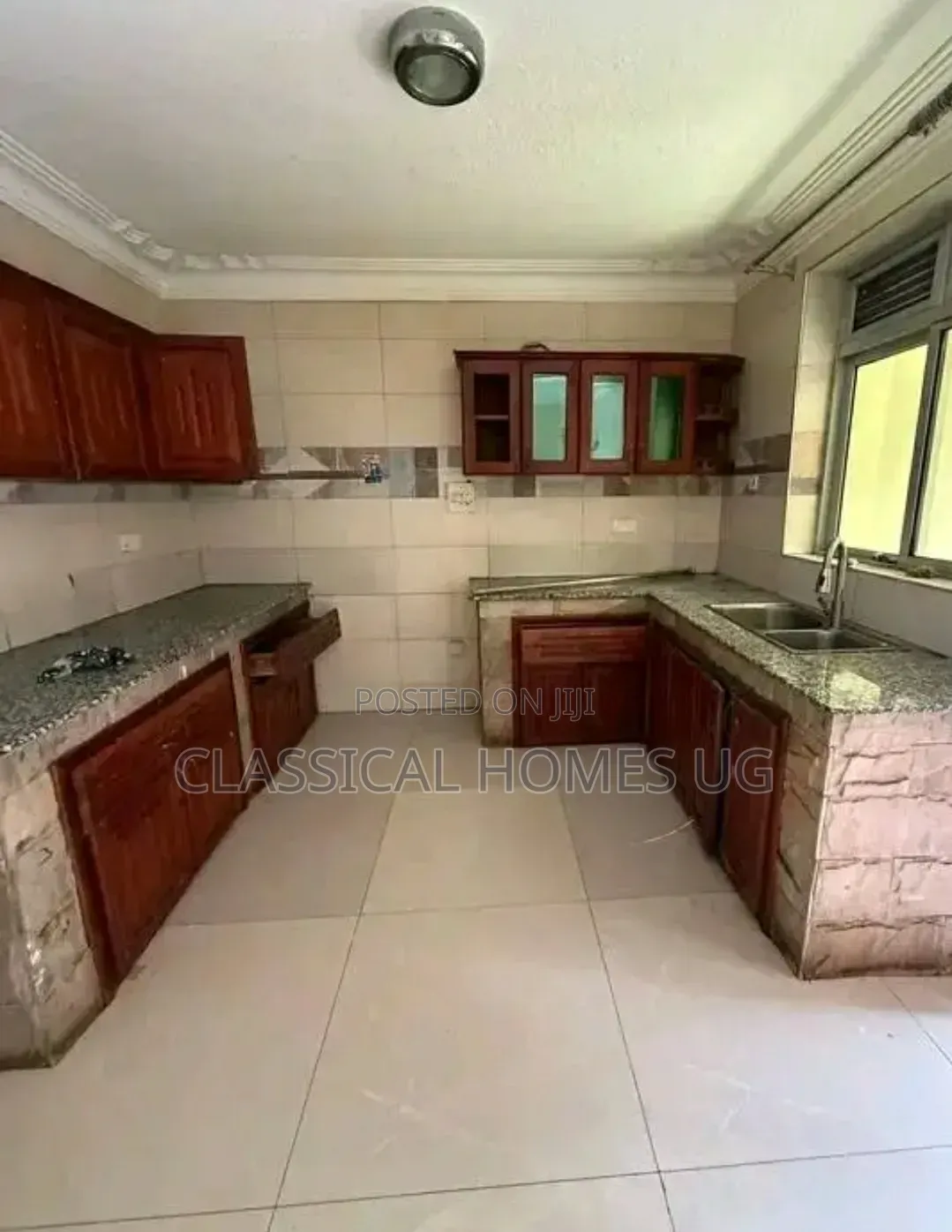 3bdrm Apartment in Komamboga, Central Division for rent in Central Division