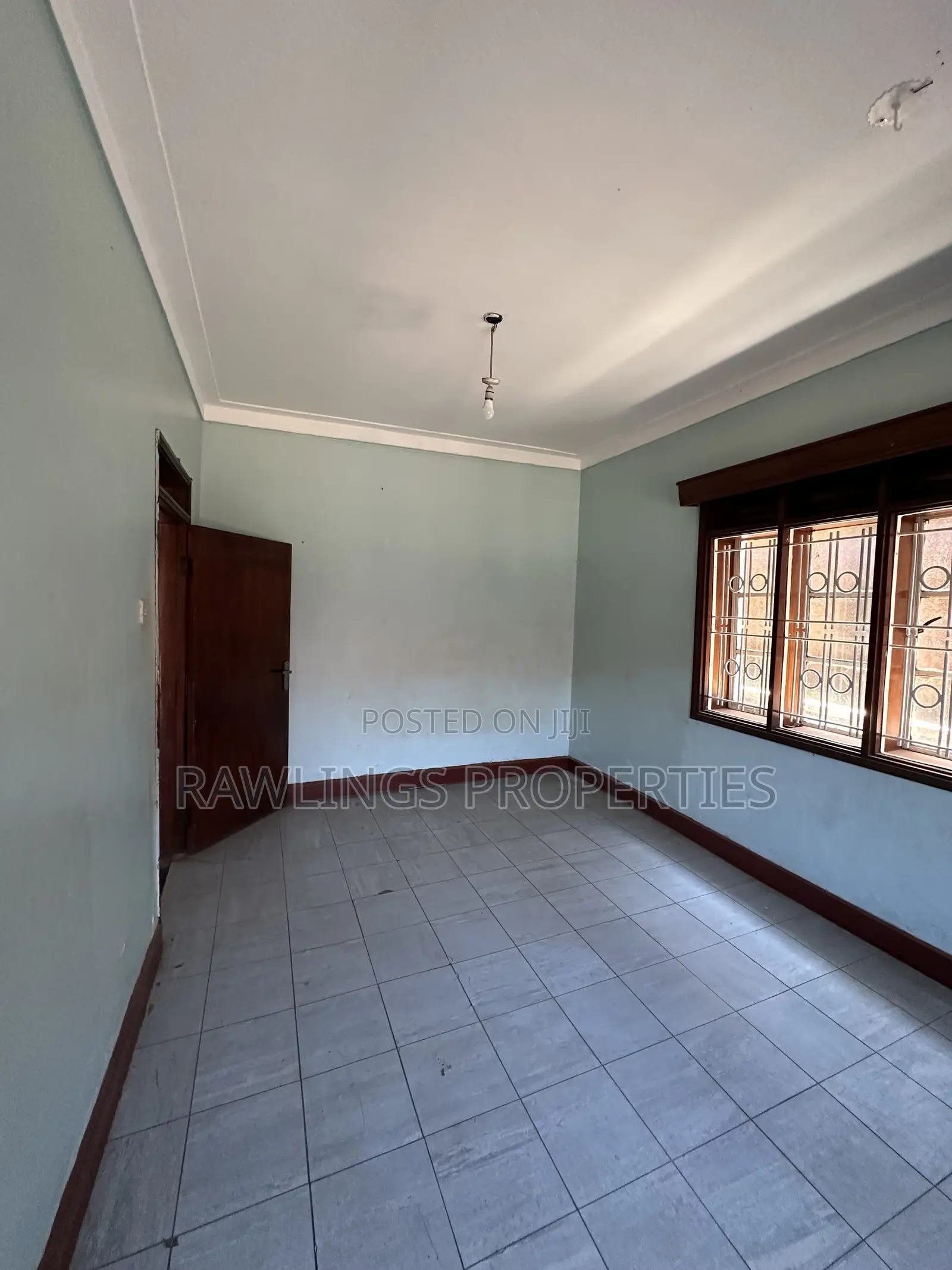 4bdrm Duplex in Najjanankumbi, Makindye for sale in Makindye