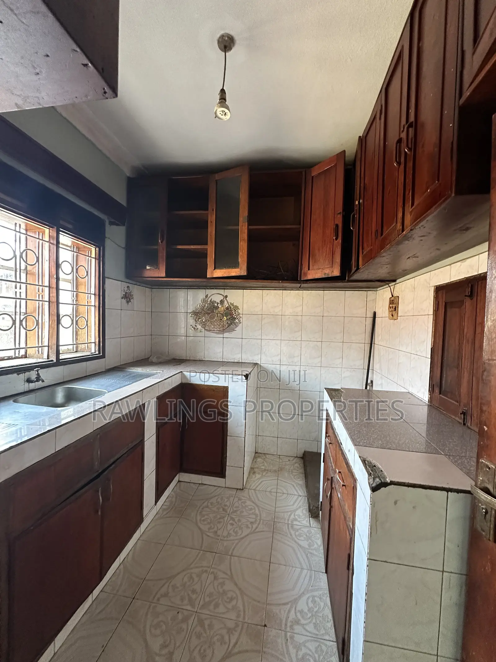 4bdrm Duplex in Najjanankumbi, Makindye for sale in Makindye