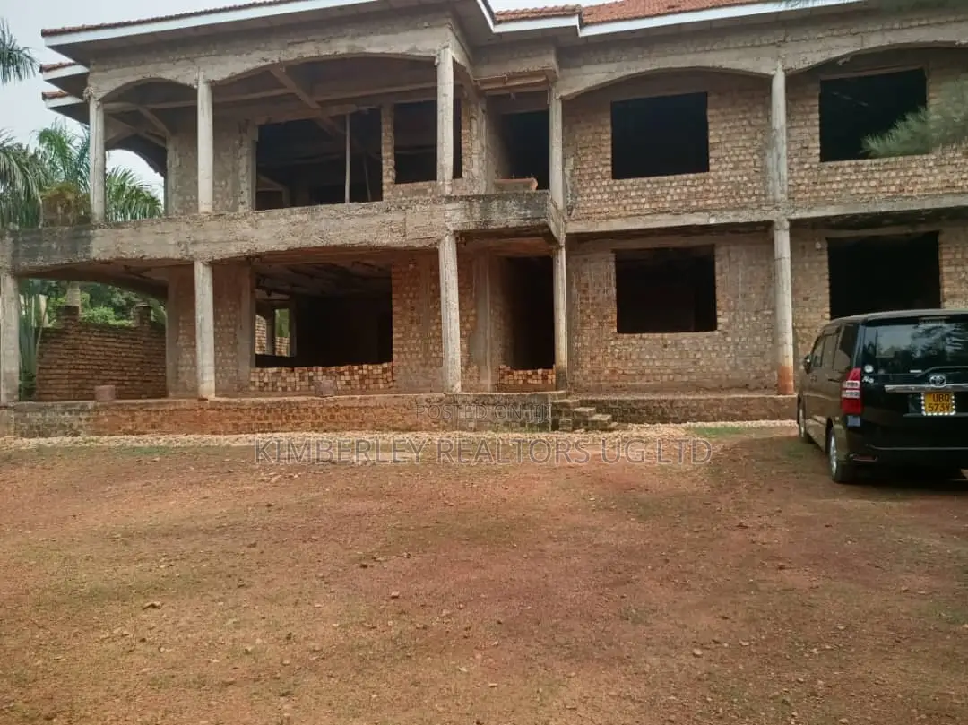 Shell House for Sale – Kitende (Near Entebbe Road) in Division A