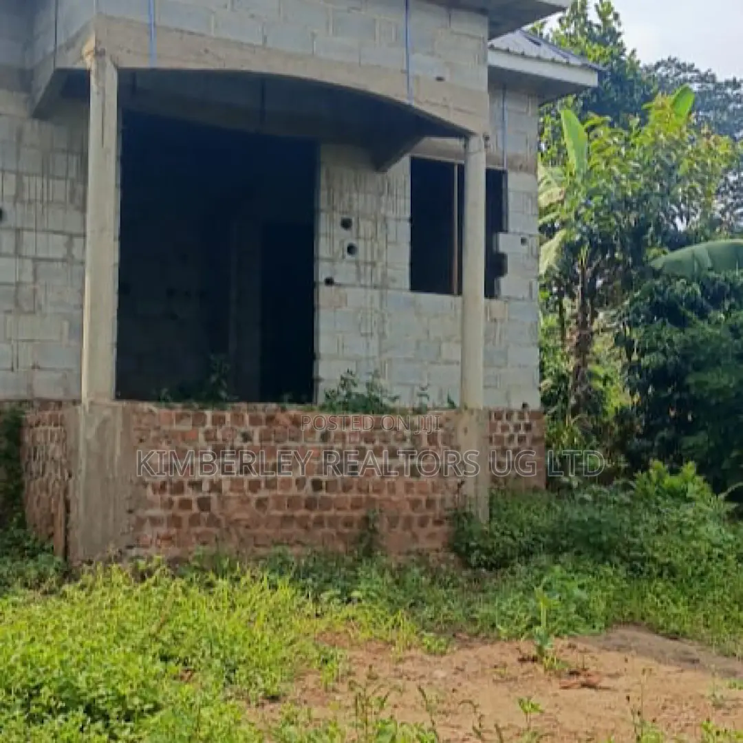 Shell House for Sale – Nkoowe, Hoima Road in Wakiso / Wakiso
