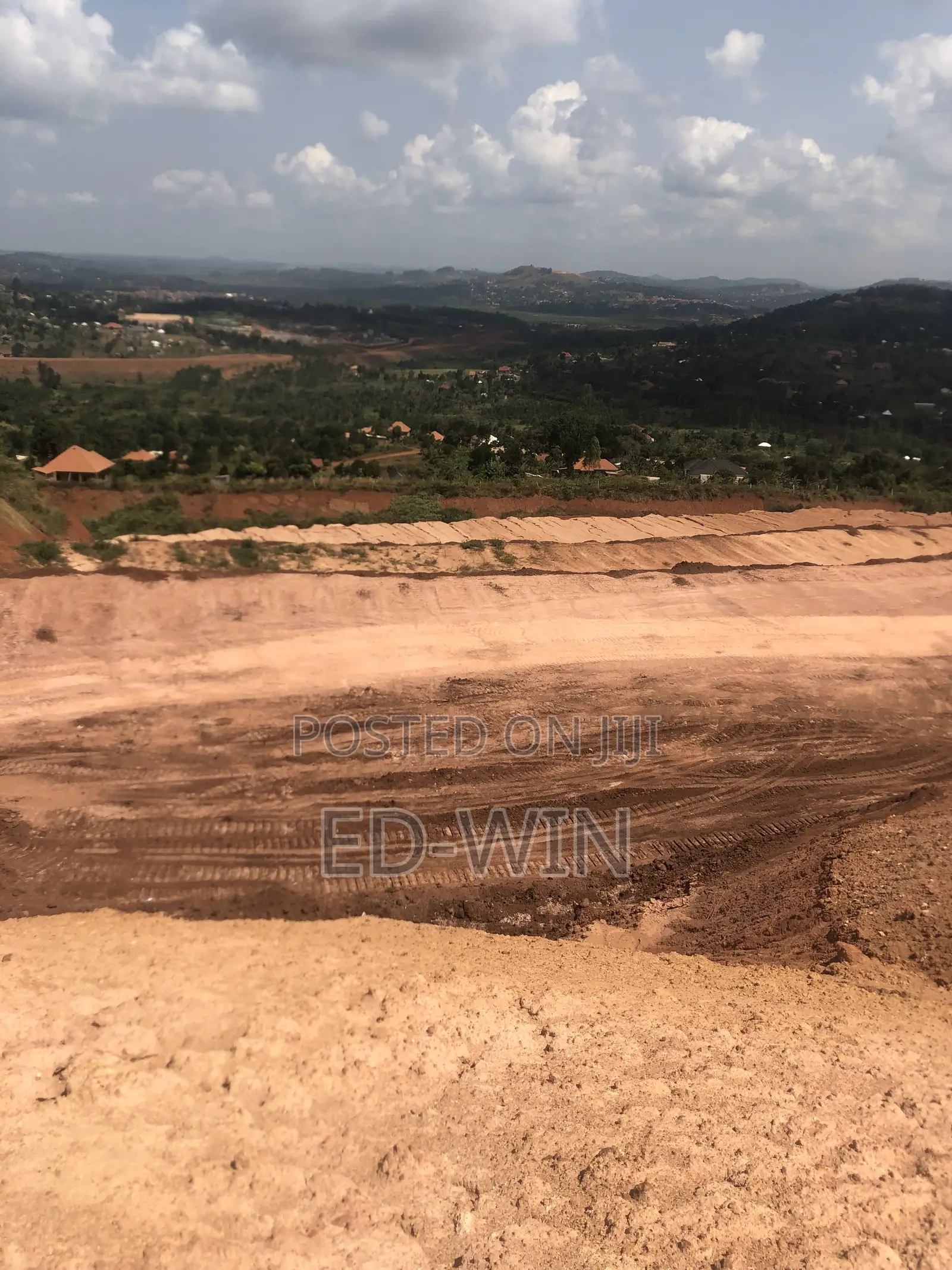 Land In Katende in Wakiso / Wakiso