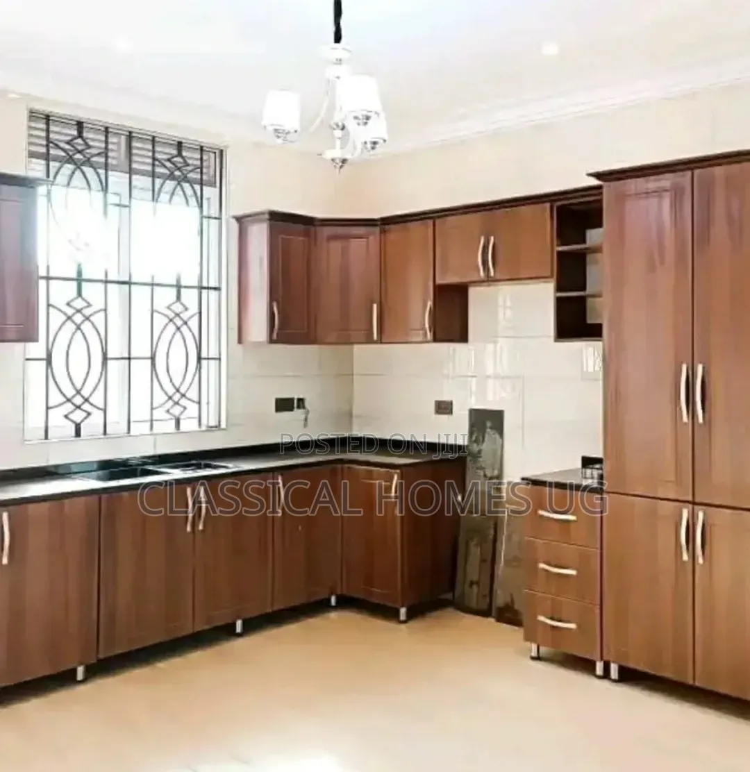 5bdrm Duplex in Muyenga, Central Division for rent in Central Division