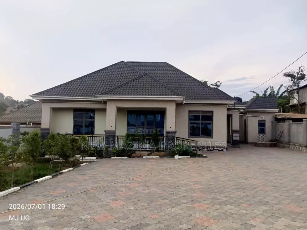 4bdrm Bungalow in Mengo Masanafu, Central Division for sale in Central Division