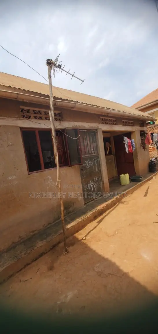 7bdrm Duplex in Nabweru for sale in Nabweru