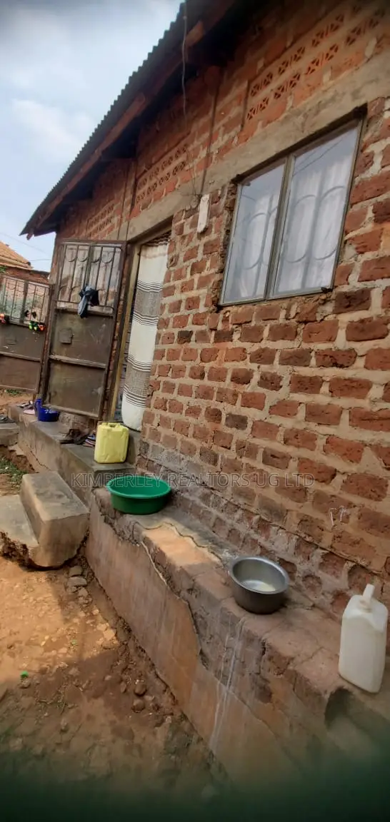 7bdrm Duplex in Nabweru for sale in Nabweru