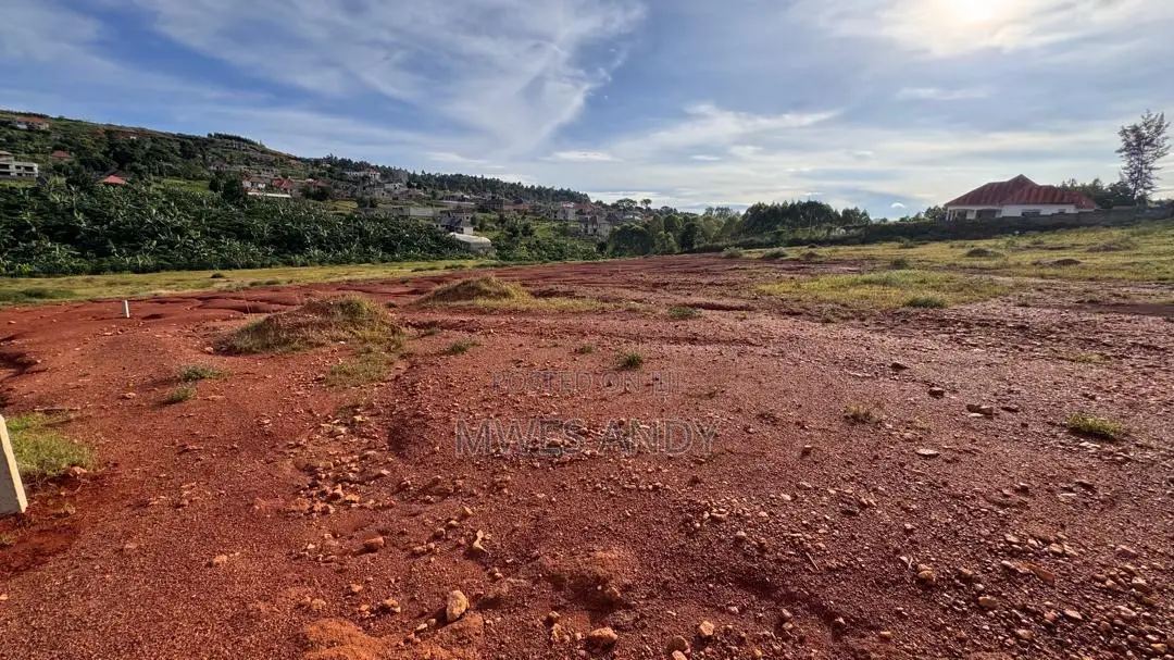 3 Plots Of Land Up For Grab In Kitende in Ssisa