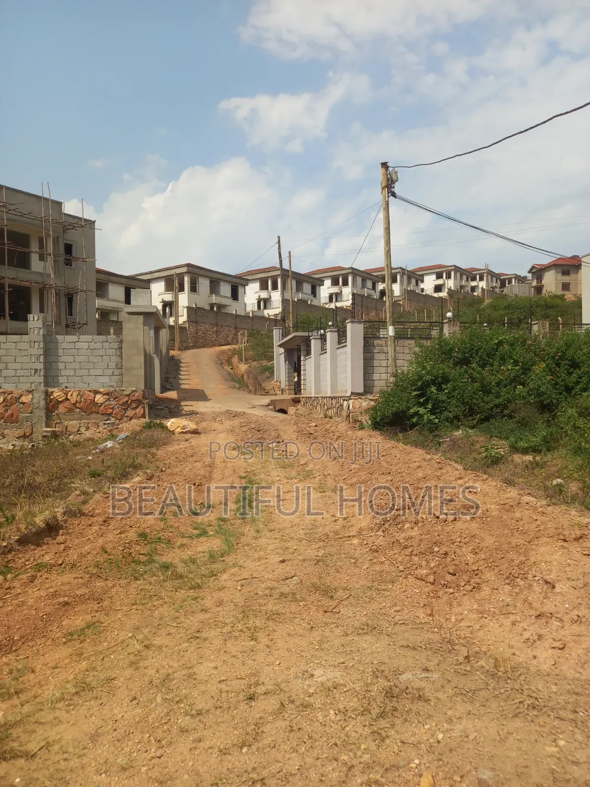 Kira Plots on Sale in an Organised Neighbourhood in Kira