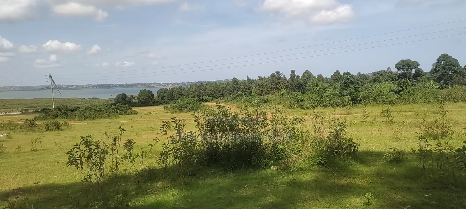 Onea Acre Lake View Entebbe Buwaya at 130m Private Milo Title Negotiab in Kasanje