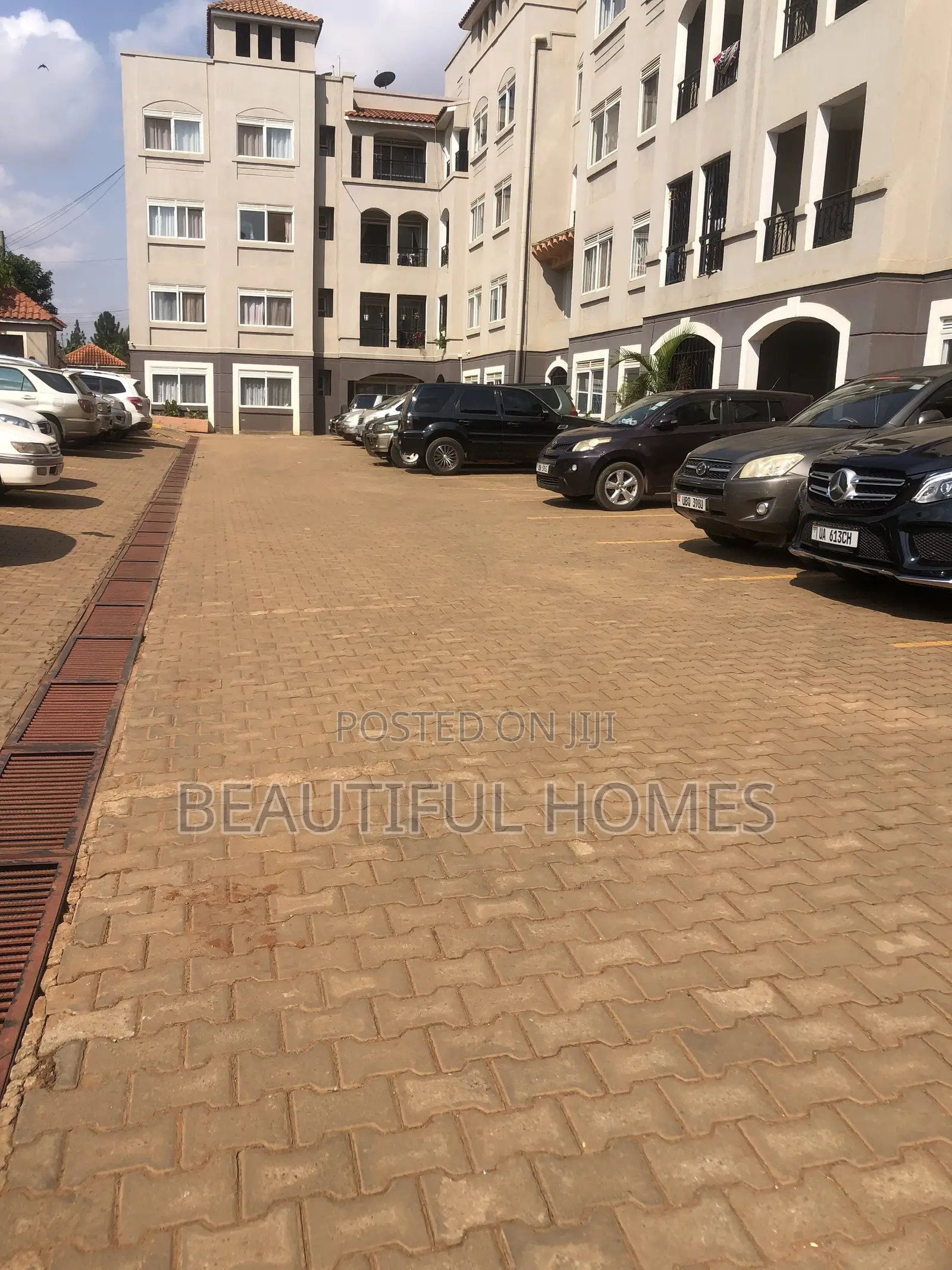 3bdrm Condo in Naalya, Central Division for sale in Central Division