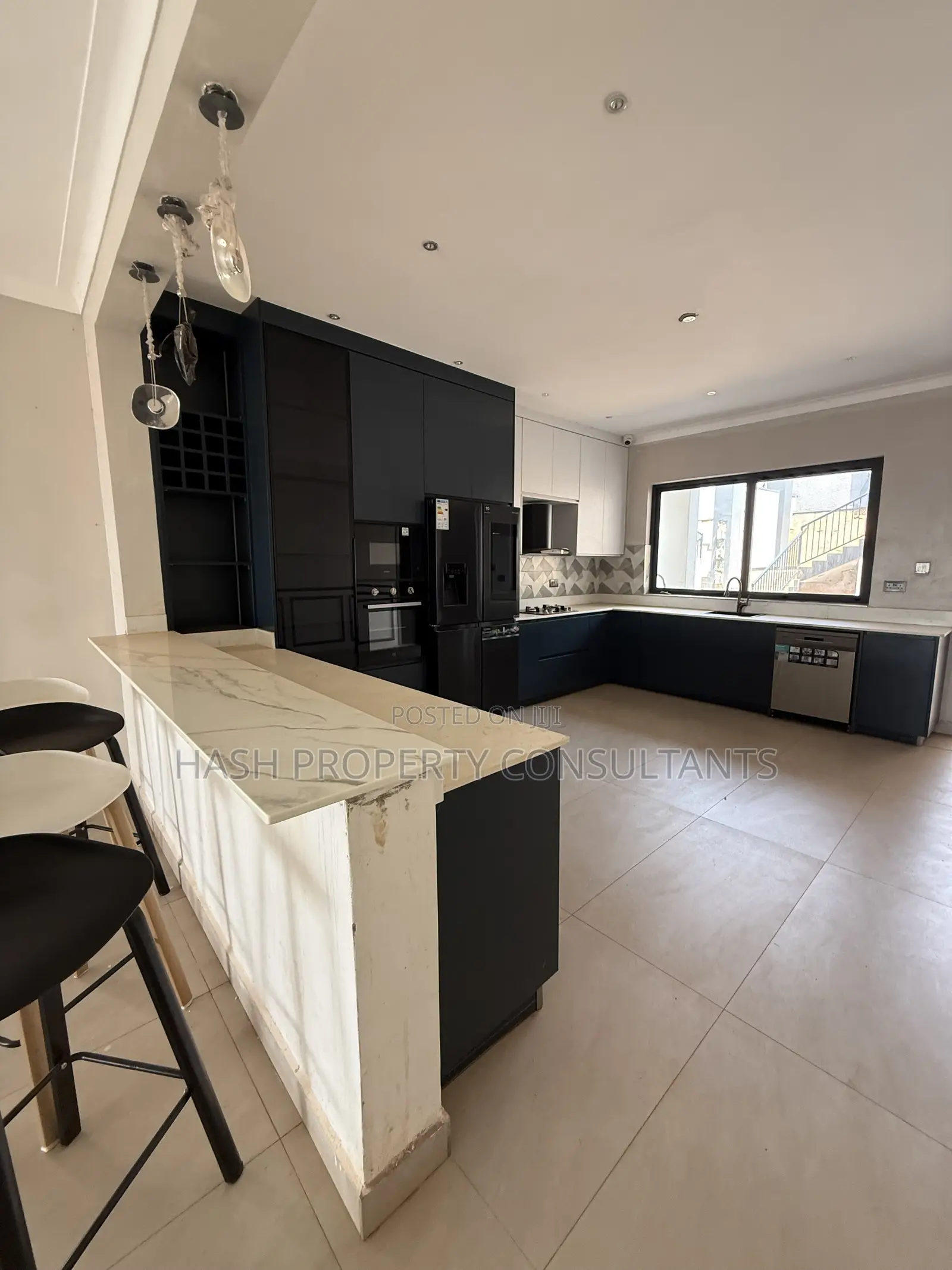 6bdrm Villa in Luxe, Central Division for sale in Central Division