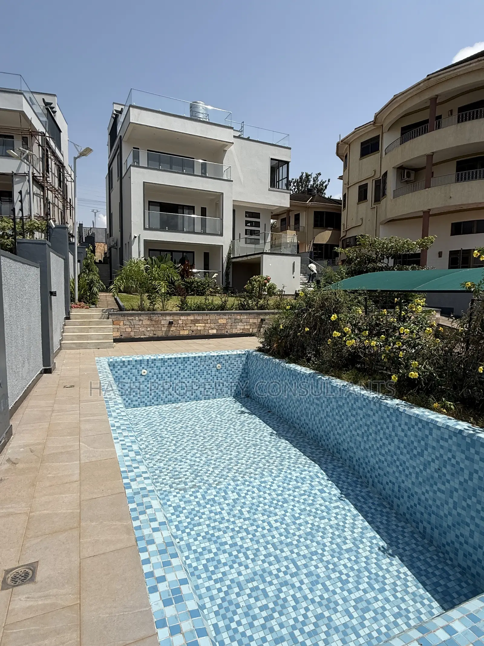 6bdrm Villa in Luxe, Central Division for sale in Central Division