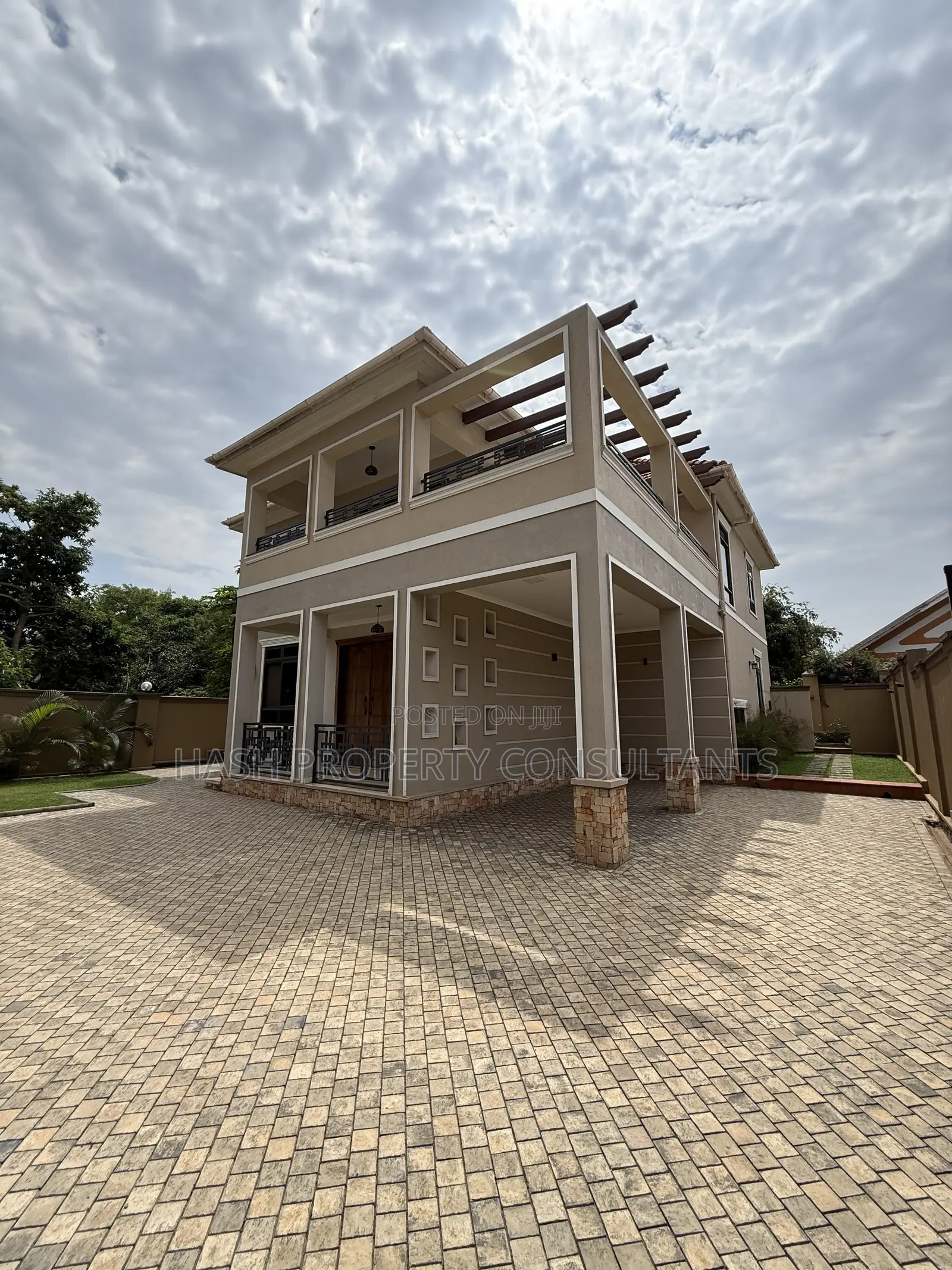 6bdrm Bungalow in Vines, Central Division for sale in Central Division