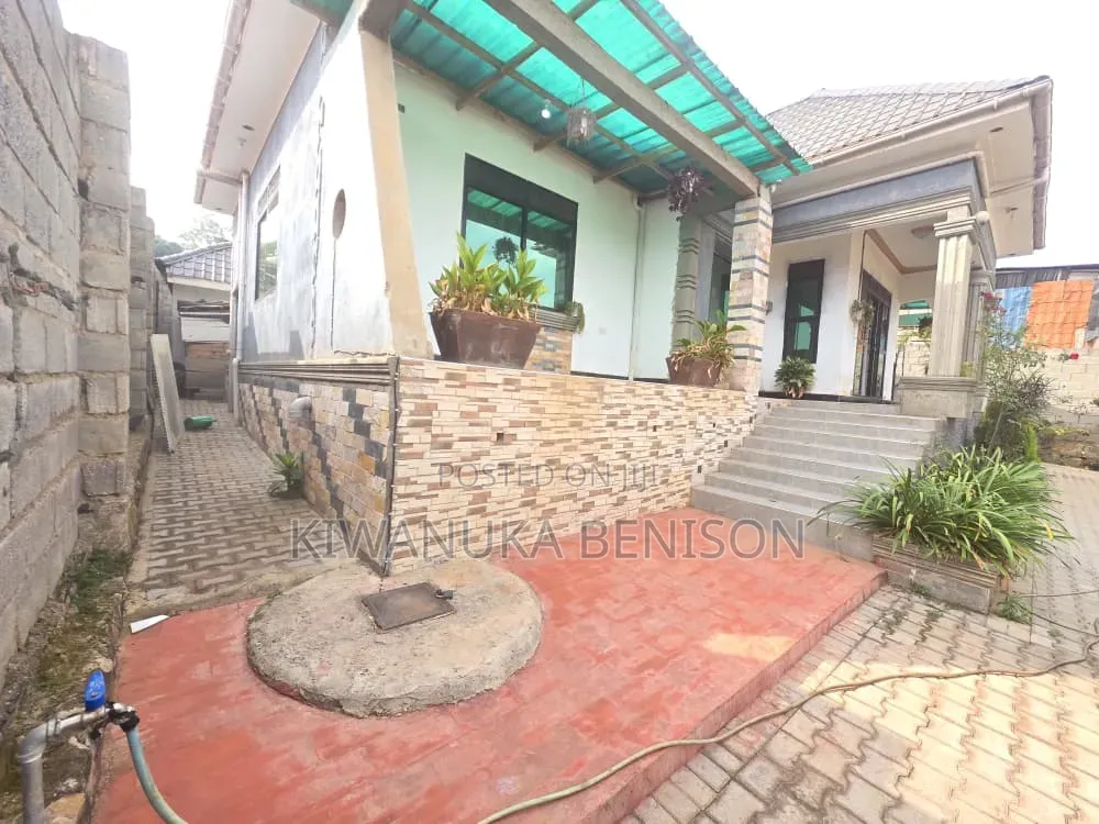 4bdrm House in Nabbingo, Central Division for sale in Central Division
