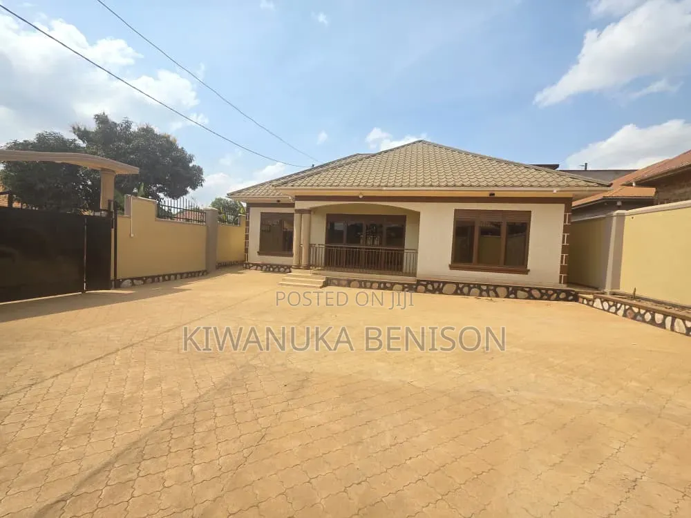 4bdrm House in Kyengera, Central Division for sale in Central Division