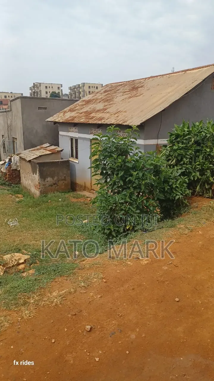 Prime Plot for Sale Located at Kampala Kyisasi in Central Division