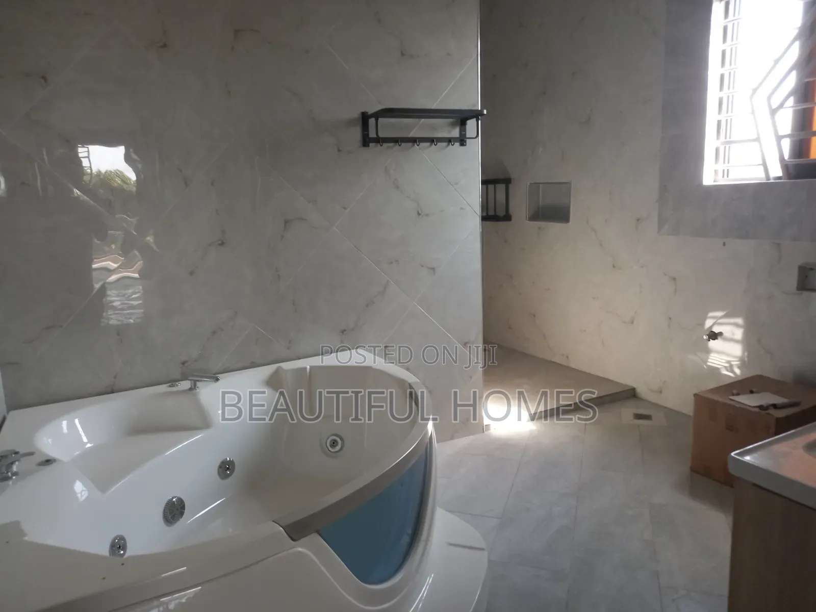 Furnished 6bdrm Mansion in Najjera Kings Estate, Central Division in Central Division
