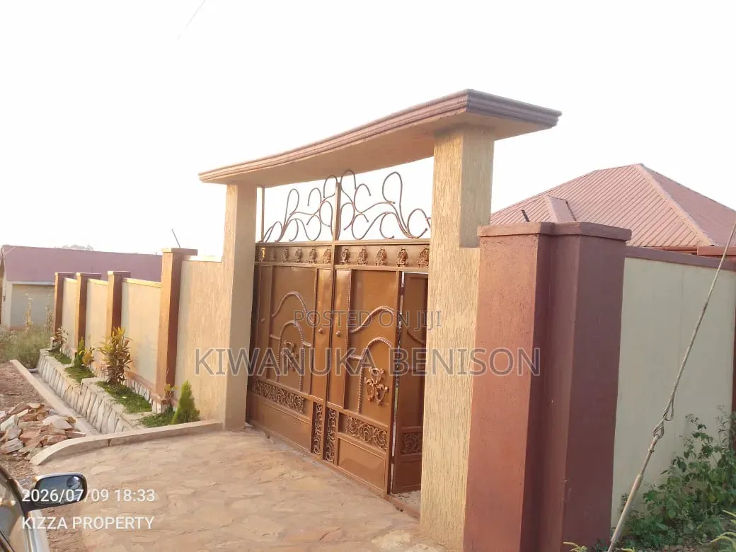 3bdrm House in Buloba, Central Division for sale in Central Division