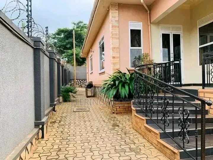 3bdrm Bungalow in Kitende, Central Division for rent in Central Division