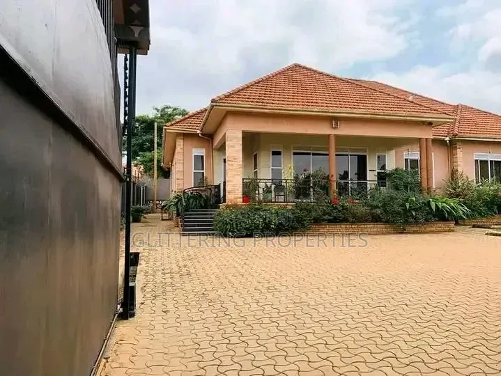 3bdrm Bungalow in Kitende, Central Division for rent in Central Division