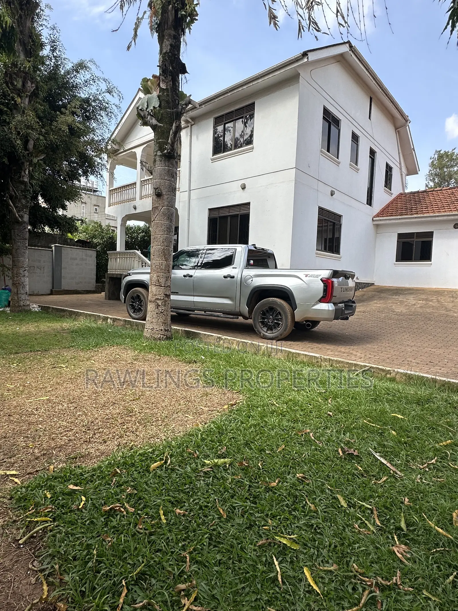 4bdrm Townhouse / Terrace in Muyenga, Makindye for rent in Makindye