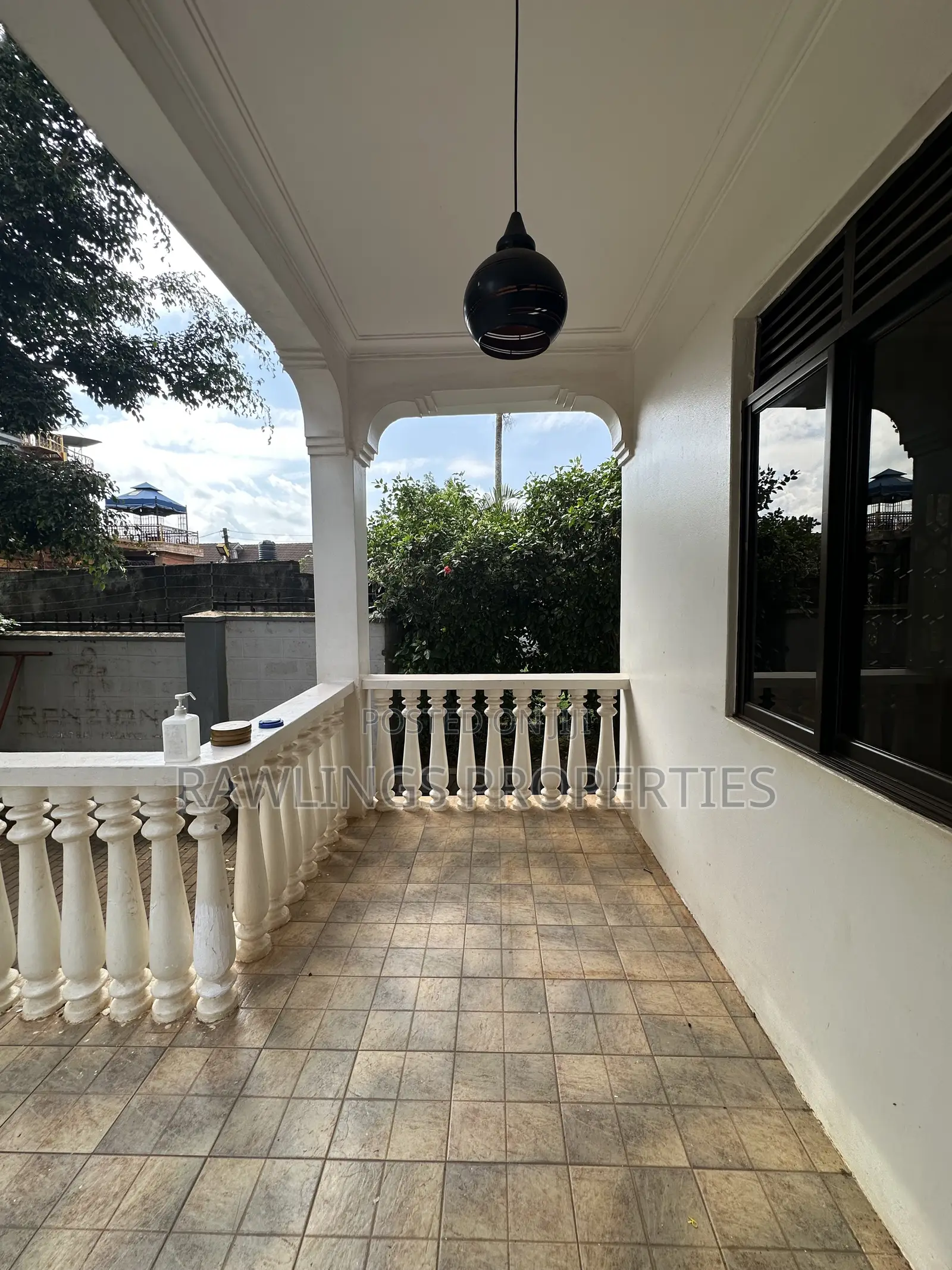 4bdrm Townhouse / Terrace in Muyenga, Makindye for rent in Makindye