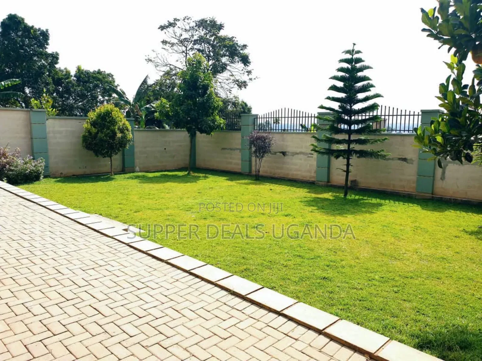 4bdrm Bungalow in Namugogo, Nakawa for rent in Nakawa